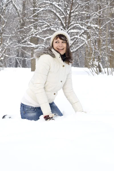 Lykkelig Jente Som Har Det Gøy Ute Vinteren – stockfoto
