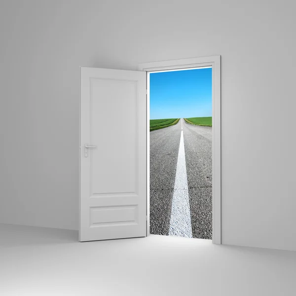 Дверь в новый путь — стоковое фото