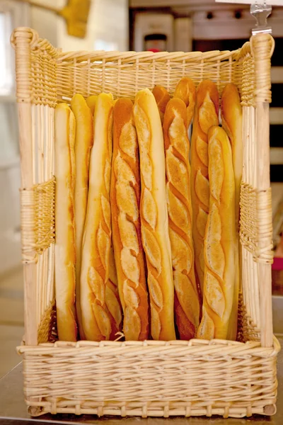 Свежеиспеченные французские багеты — стоковое фото