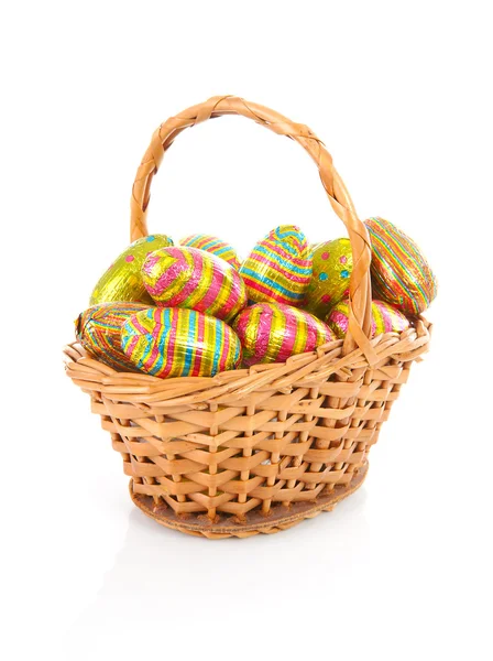 다채로운 부활절 계란 바구니 지팡이 — 스톡 사진