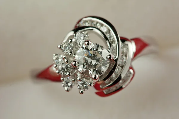 钻石戒指 — 图库照片
