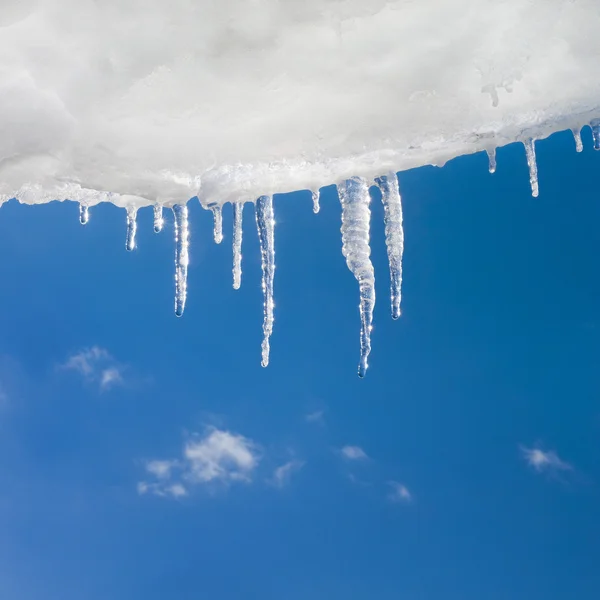 Kar ve buz sarkıtları — Stok fotoğraf