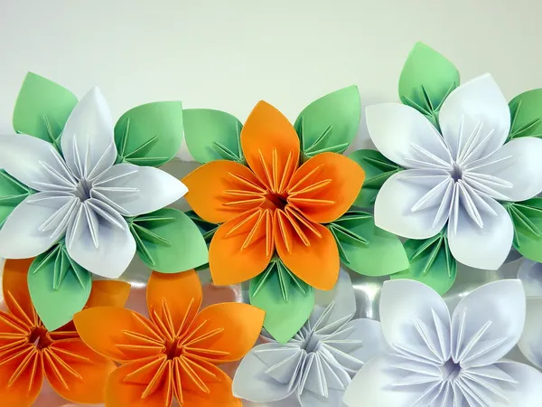 Färgglada Origami Blommor Vit Bakgrund — Stockfoto