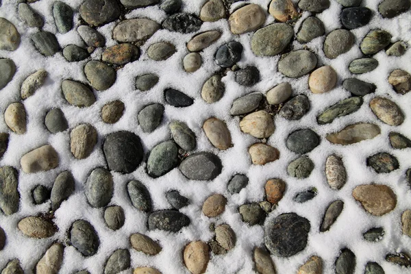 Камни Снегу — стоковое фото