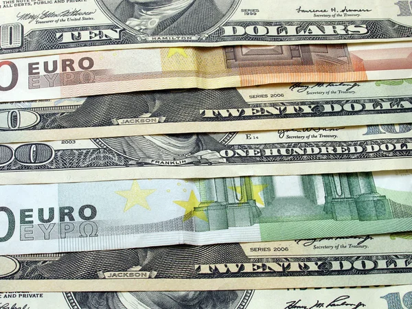 Μετρητά Σωρός Των Τραπεζογραμματίων Ευρώ Και Δολάρια — Φωτογραφία Αρχείου