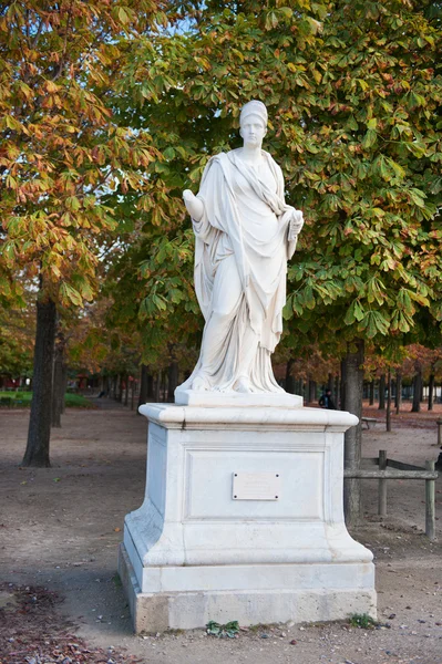 Paris Tuileries'de heykeli — Stok fotoğraf