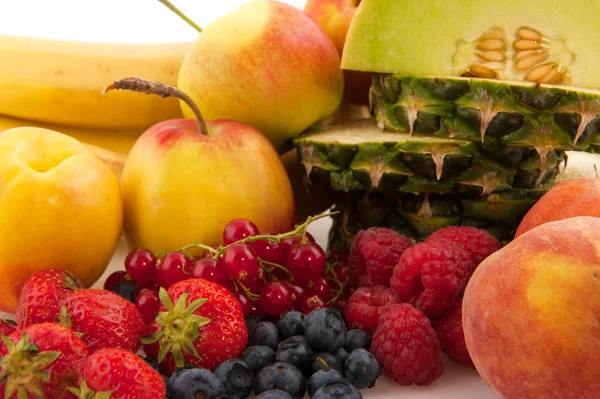 Різні фрукти — стокове фото
