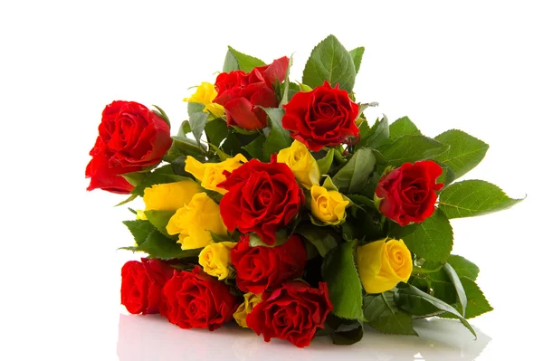 Κόκκινα και κίτρινα τριαντάφυλλα μπουκέτο — Φωτογραφία Αρχείου