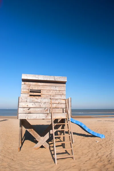 Хижина на пляже — стоковое фото