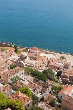 Şehir merkezindeki monemvasia