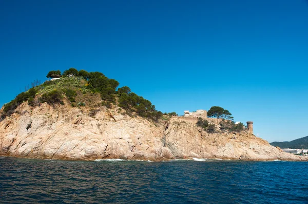 旧的在西班牙海岸的一座城堡的废墟 — 图库照片