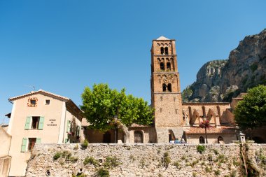 moustiers St kilise kule Fransız Provence marie