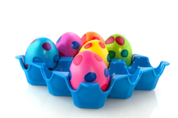 Huevos Coloridos Pascua Bandeja Azul Aislados Sobre Blanco — Foto de Stock