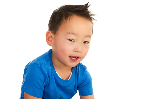 白上孤立中国男孩的肖像 — 图库照片