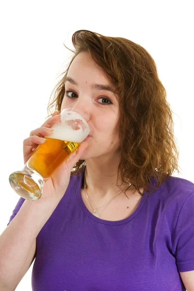 Young girl is drinking beer — Stock Photo, Image