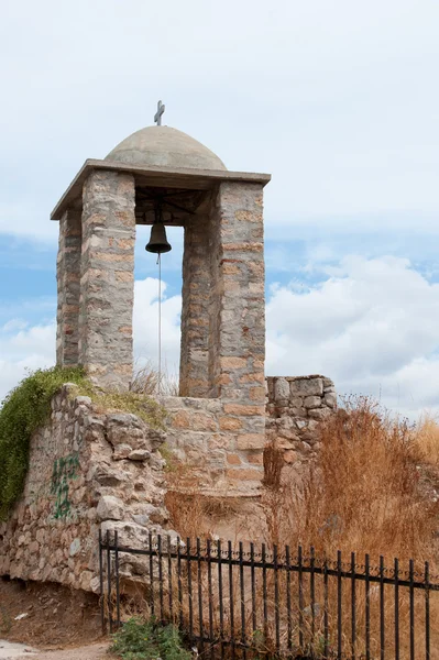 Dzwon na szczycie góry — Zdjęcie stockowe