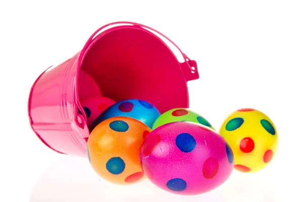 Padlé kbelík velikonoční vajíčka — Stock fotografie