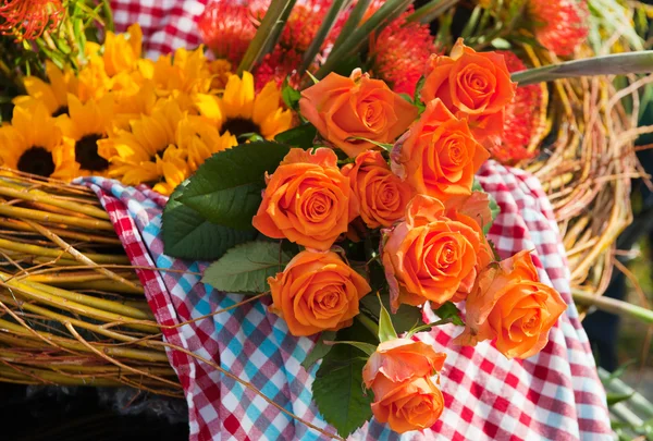 Summer flower arrangement — Stock Photo, Image