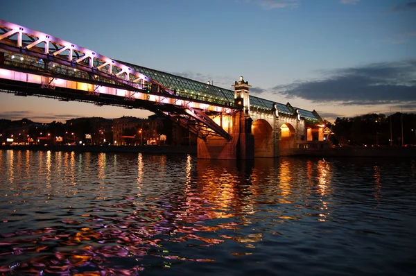 Gece köprü — Stok fotoğraf
