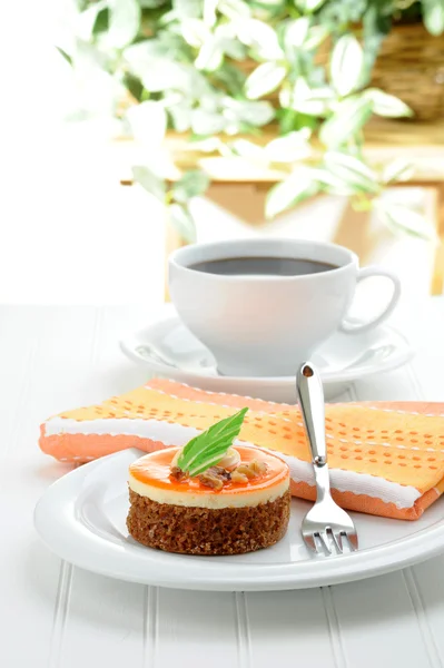 Pastel Zanahoria Tradicional Servido Con Café Fresco — Foto de Stock