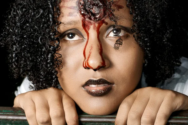 Krvavé vypadající žena — Stock fotografie