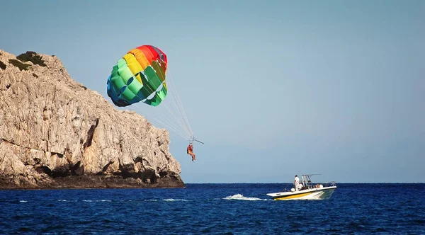 bir yaz spor - parasailing ve tekne