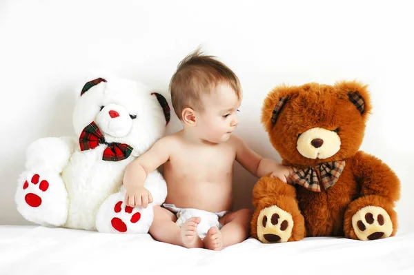 Boy and bears — Stock Photo, Image