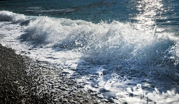 Aallot — kuvapankkivalokuva