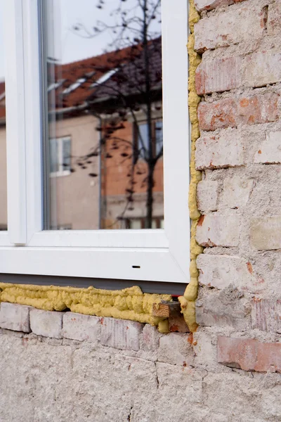 Installation Une Fenêtre Plastique Dans Une Maison — Photo