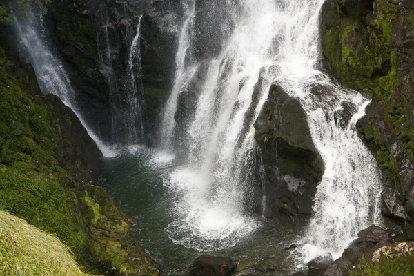 渓谷の滝 — ストック写真