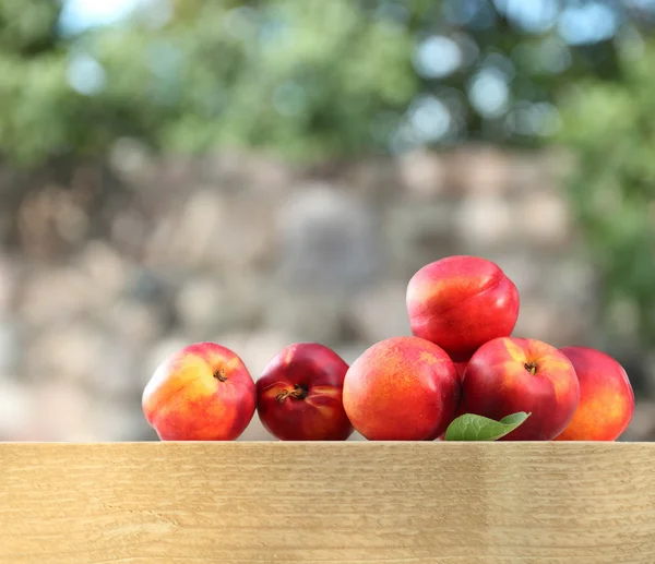 成熟的油桃 — 图库照片