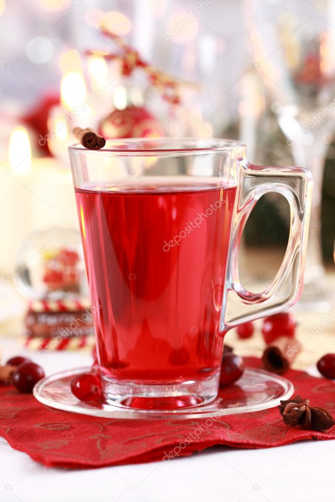 Hot wine cranberry punch