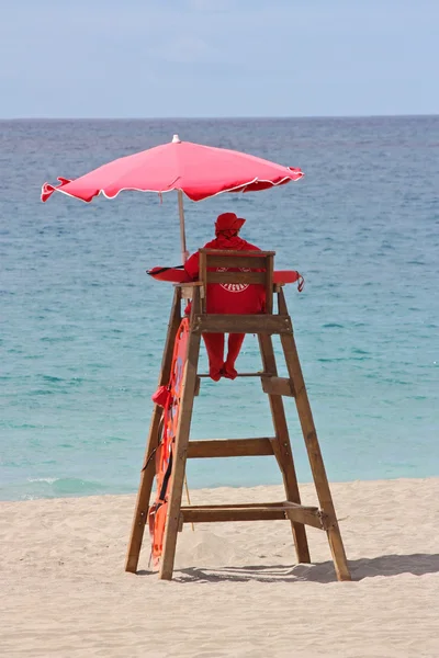 Lifeguard station on the beach — Stock Photo, Image