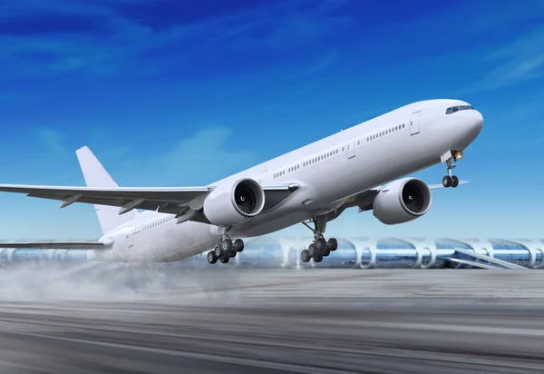 Белый Пассажирский Самолет Приземляется Вдали Аэропорта — стоковое фото