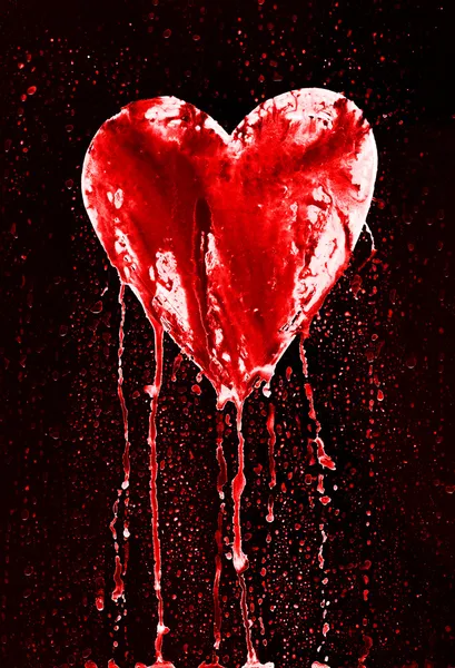 Coração partido - coração a sangrar — Fotografia de Stock