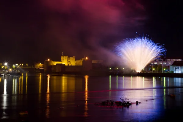 Fireworks over King John Castle — Stock Photo, Image
