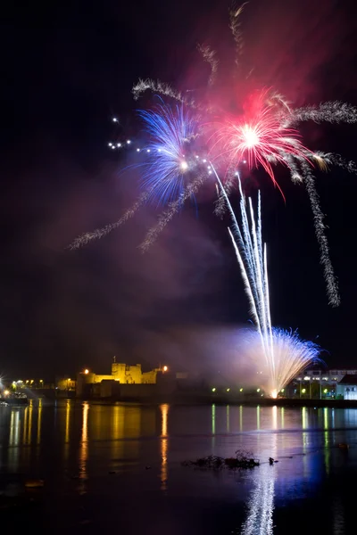 Fireworks over King John Castle — Stock Photo, Image