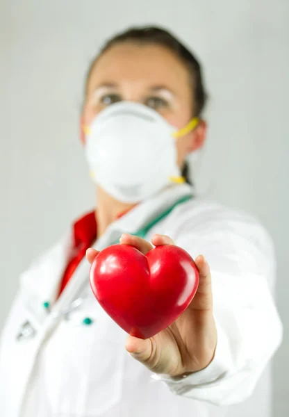 Giving a heart — Stock Photo, Image