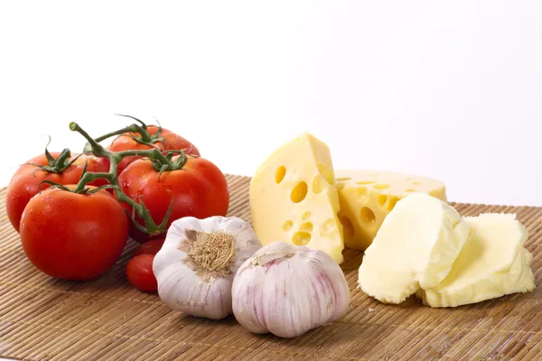 Τυρί, ντομάτες και σκόρδο — Φωτογραφία Αρχείου
