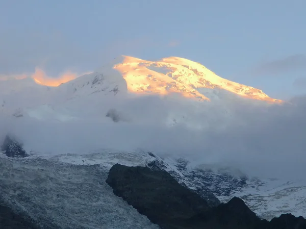 Mont Blanc massif — Stok fotoğraf