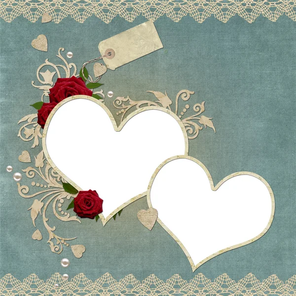 Vintage elegante marco de corazones con rosas, encajes y perlas — Foto de Stock
