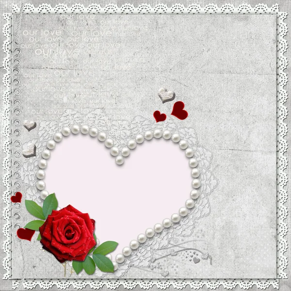 Винтажная элегантная рама сердца с розой, кружевами и жемчугом — стоковое фото