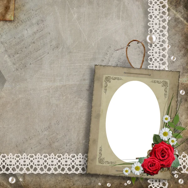 Alter dekorativer Rahmen mit Blumen und Perlen — Stockfoto