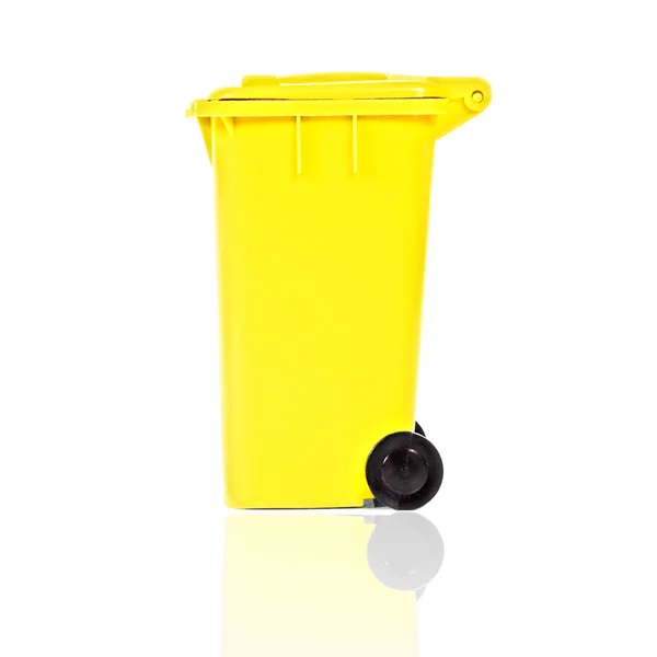 Cestino di riciclaggio giallo vuoto — Foto Stock