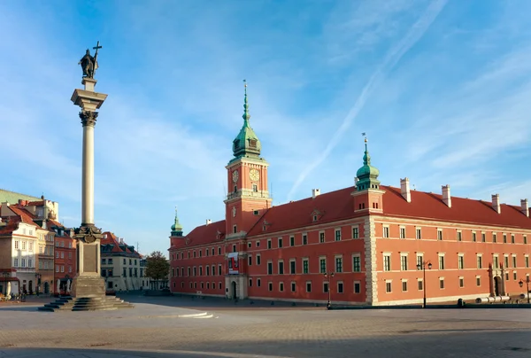 Warsawas - kungliga slottet och Sigismund's Column — Stockfoto