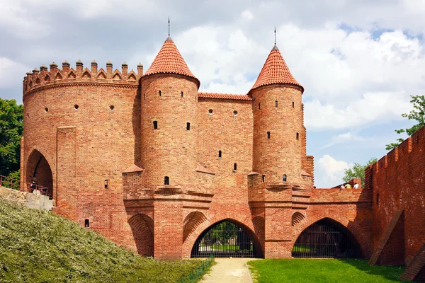 Barbican - Posto avançado medieval fortificado - Varsóvia / Polónia — Fotografia de Stock