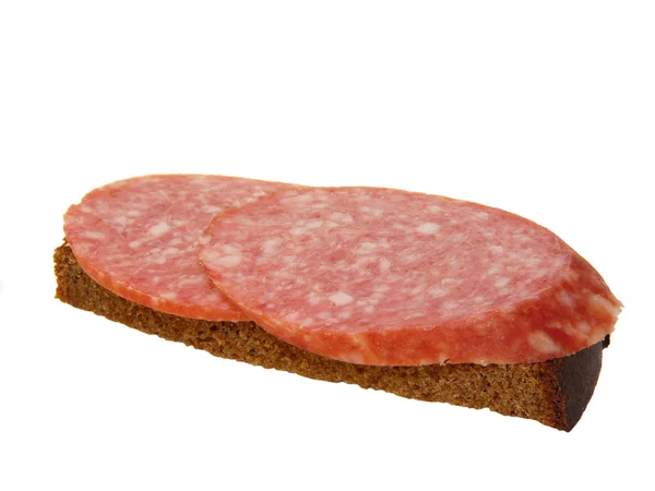 Sanduíche com salame, isolado sobre fundo branco — Fotografia de Stock