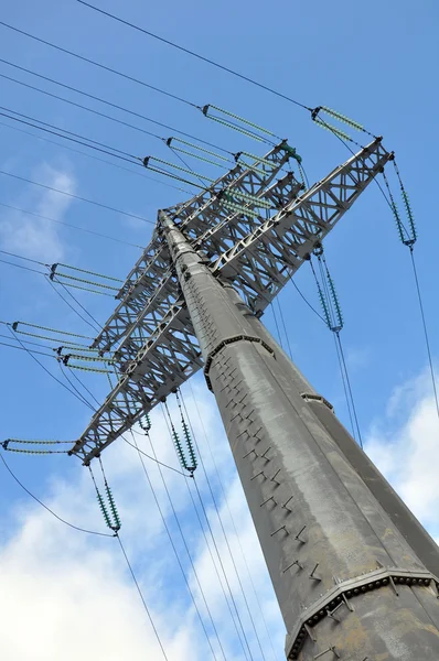 Ligne électrique moderne. Questions énergétiques — Photo