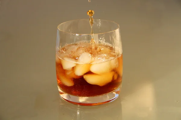 Whisky and ice — Stock Photo, Image