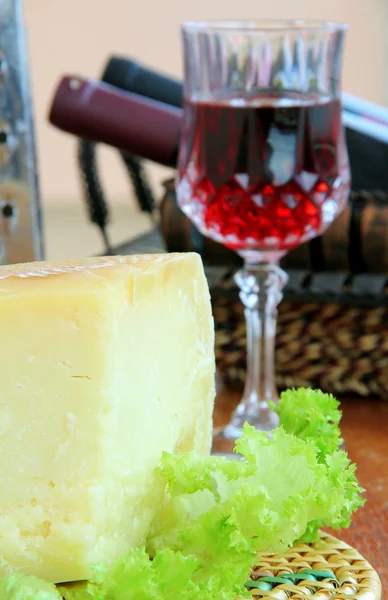 红酒和奶酪 — 图库照片